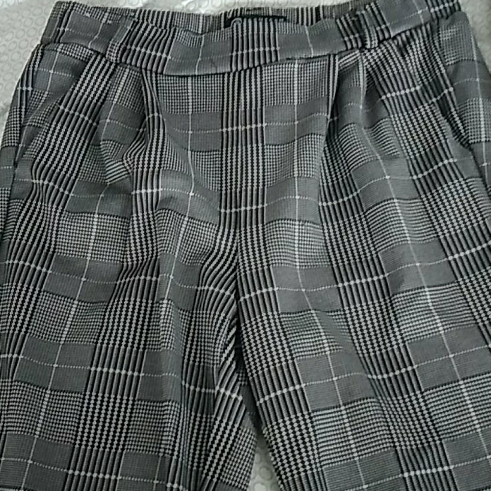 patterned pants with pockets